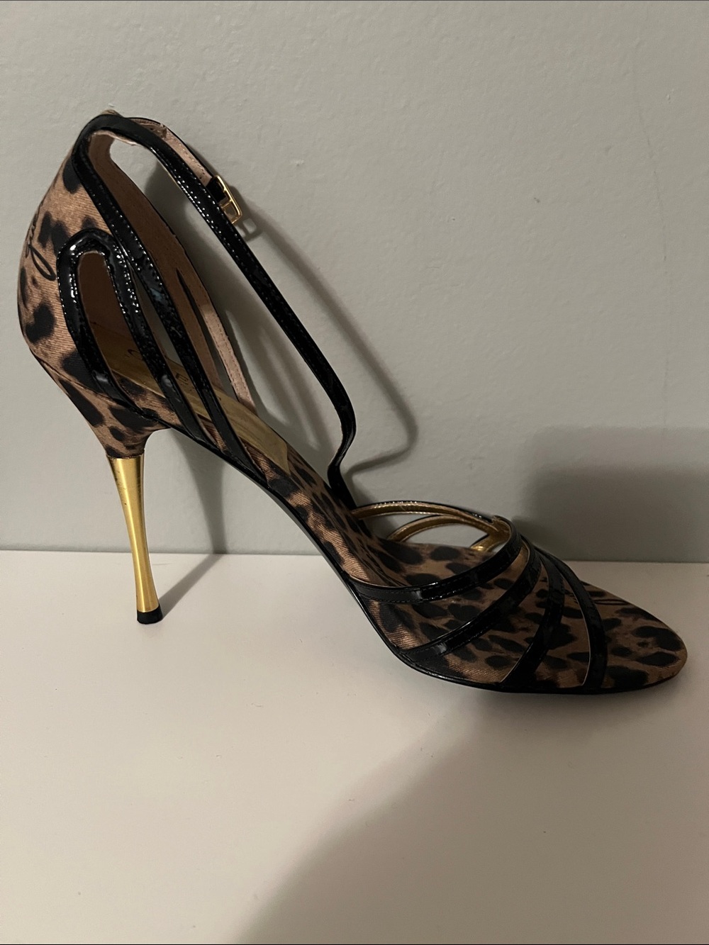 Guess by Marciano Women’s Heels (Size 10) - Picture 7 of 10